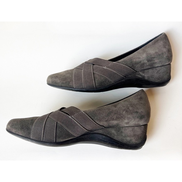 Grey suede wedge shoes Size 9 - Picture 1 of 5